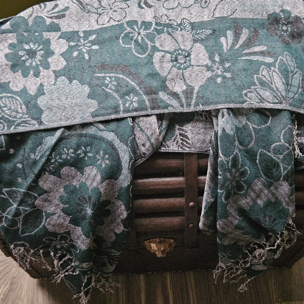 Pashmina Elegant Green and Black Grey Scarf